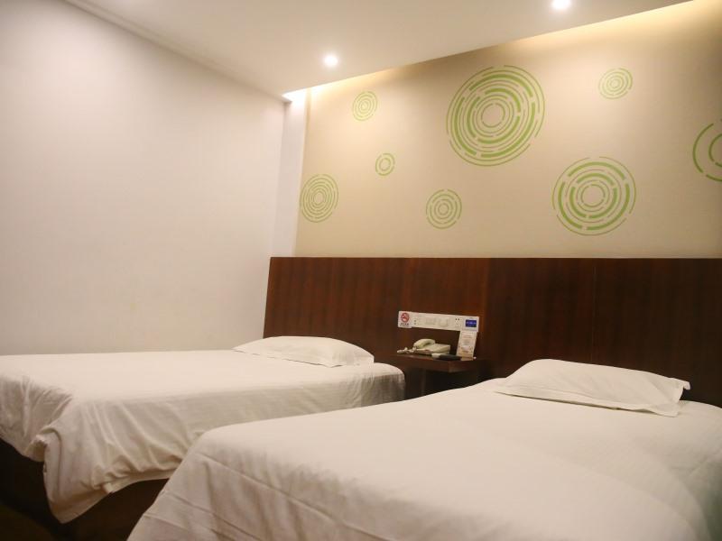 Hotel Vatica International Tourism Luoshan Road Subway Station